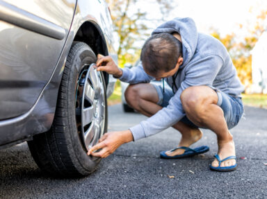Strona Główna 55 Jak prawidłowo zamontować kołpaki samochodowe krok po kroku?